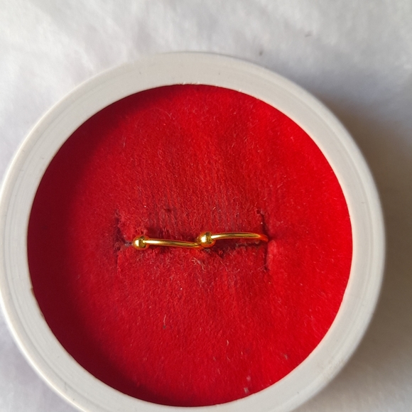 Beautiful new small earrings - Picture 5 of 8